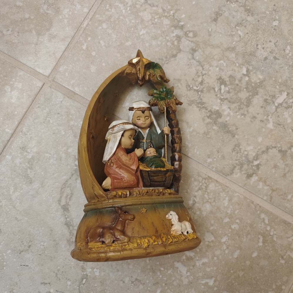 Nativity Scene Figurine with Star